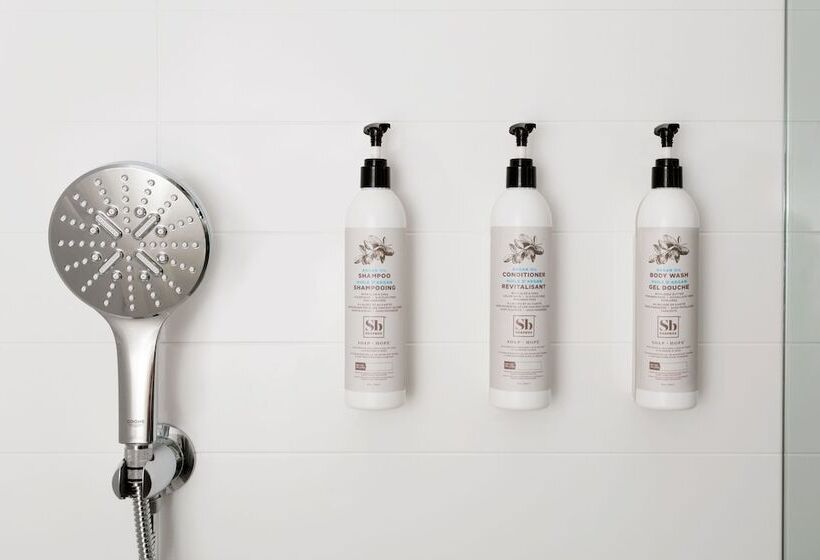 Delta Hotels By Marriott Detroit Novi