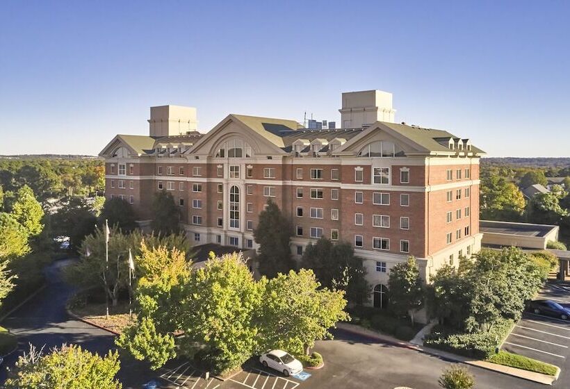 فندق Doubletree By Hilton Atlanta   Roswell