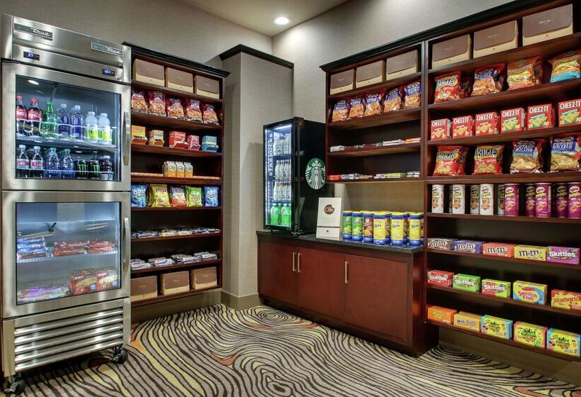 هتل Doubletree By Hilton Mt. Vernon