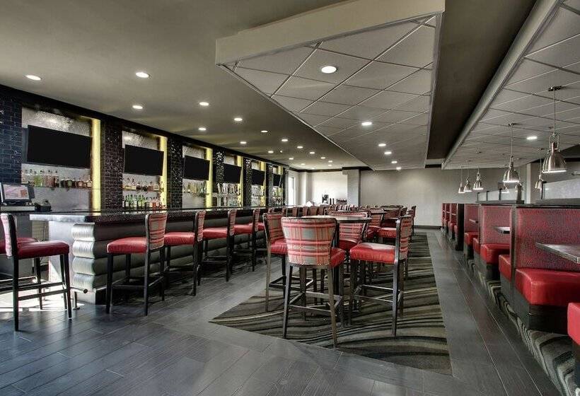 هتل Doubletree By Hilton Mt. Vernon