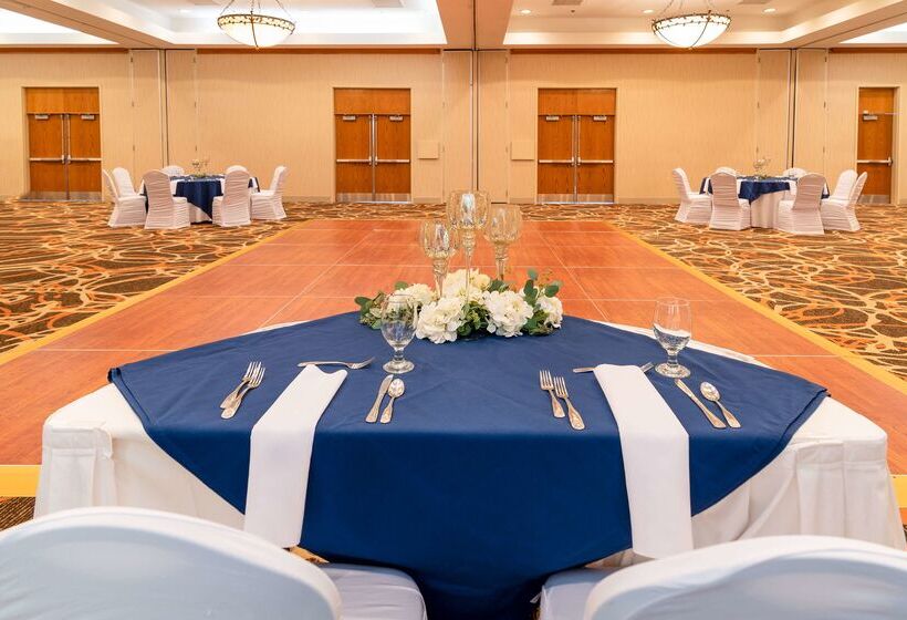 Doubletree By Hilton Hotel Norfolk Airport