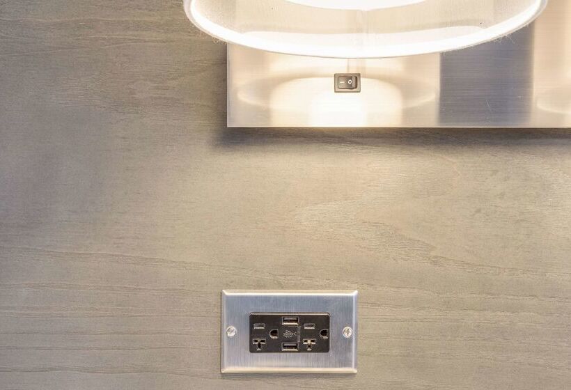 Doubletree By Hilton Hotel Racine Harbourwalk