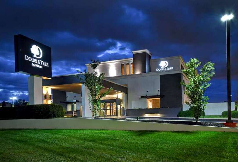 هتل Doubletree By Hilton St. Louis Airport