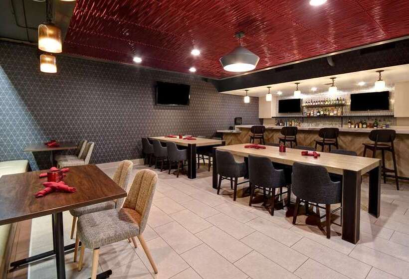 호텔 Doubletree By Hilton St. Louis Airport