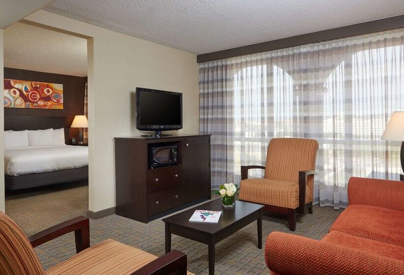 Отель Doubletree  Dallas Market Center