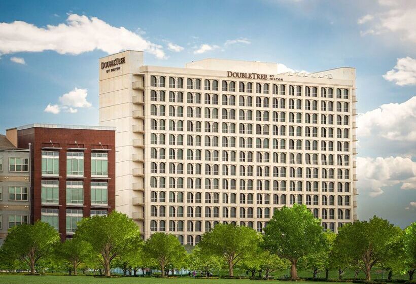 هتل Doubletree By Hilton Dallas   Market Center