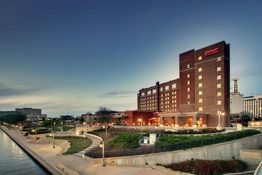 Drury Plaza Hotel Broadview Wichita
