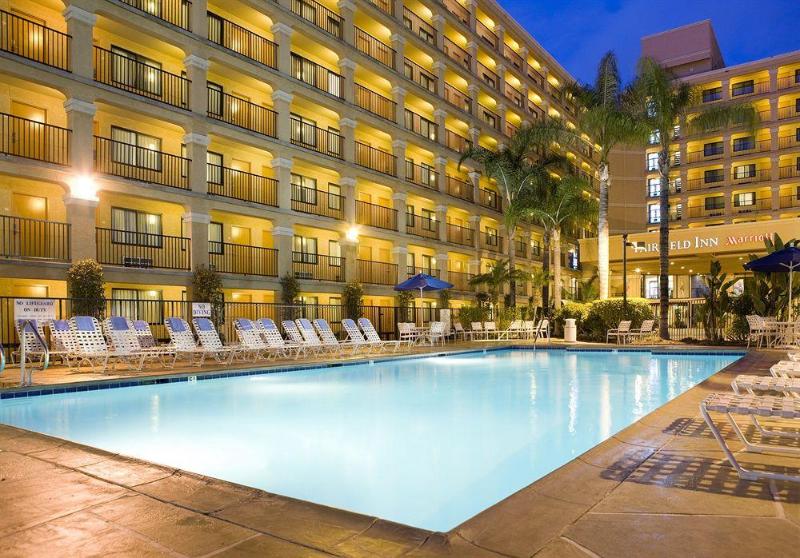 בית מלון כפרי Fairfield By Marriott Anaheim Resort