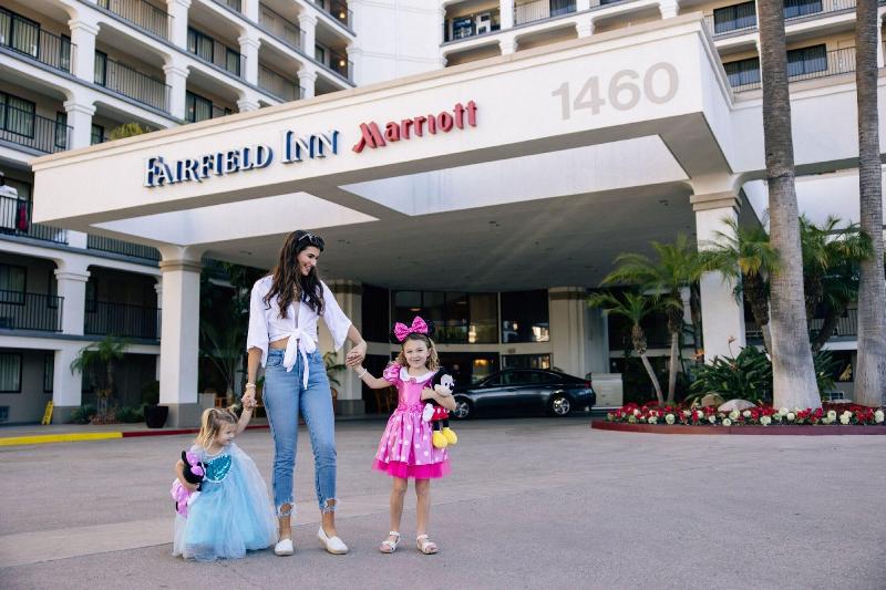 בית מלון כפרי Fairfield By Marriott Anaheim Resort