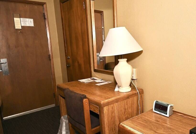 هتل Fortune Inn & Suites