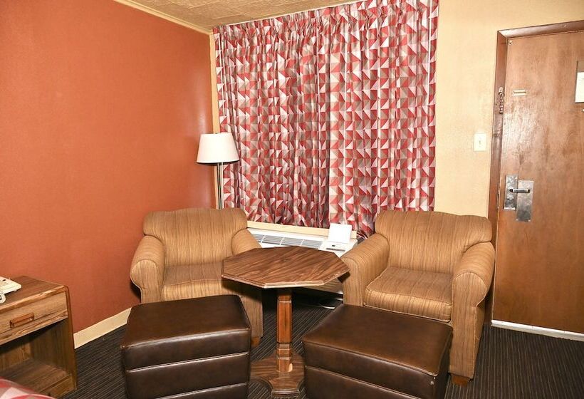 هتل Fortune Inn & Suites