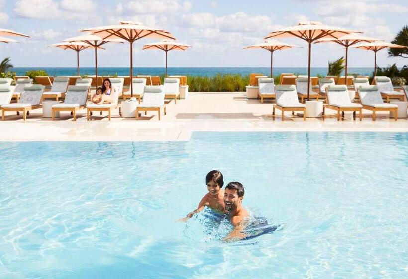 هتل Four Seasons Resort Palm Beach