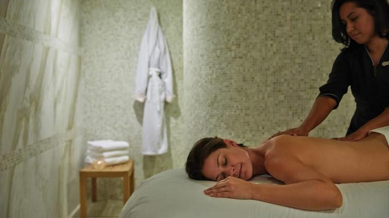 هتل Four Seasons Resort Palm Beach