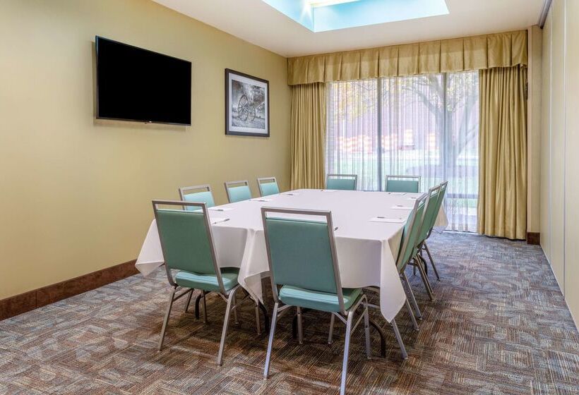 هتل Hampton Inn Manassas