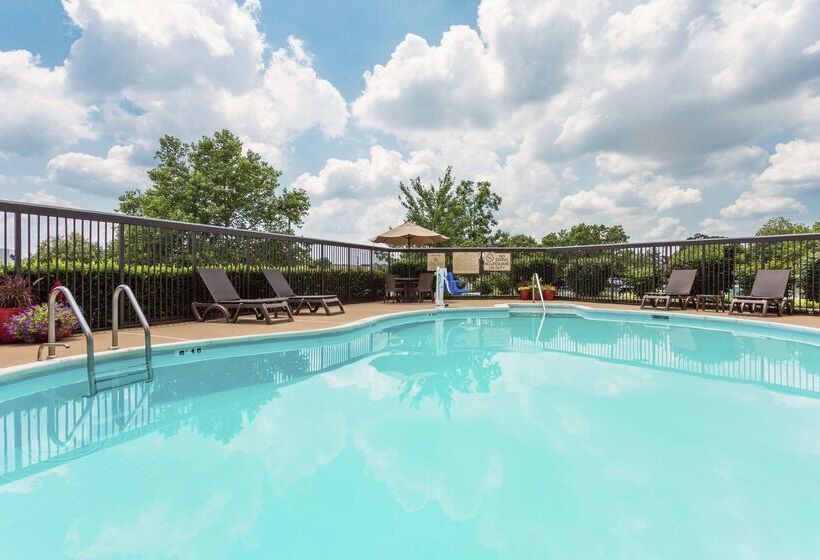 هتل Hampton Inn Manassas