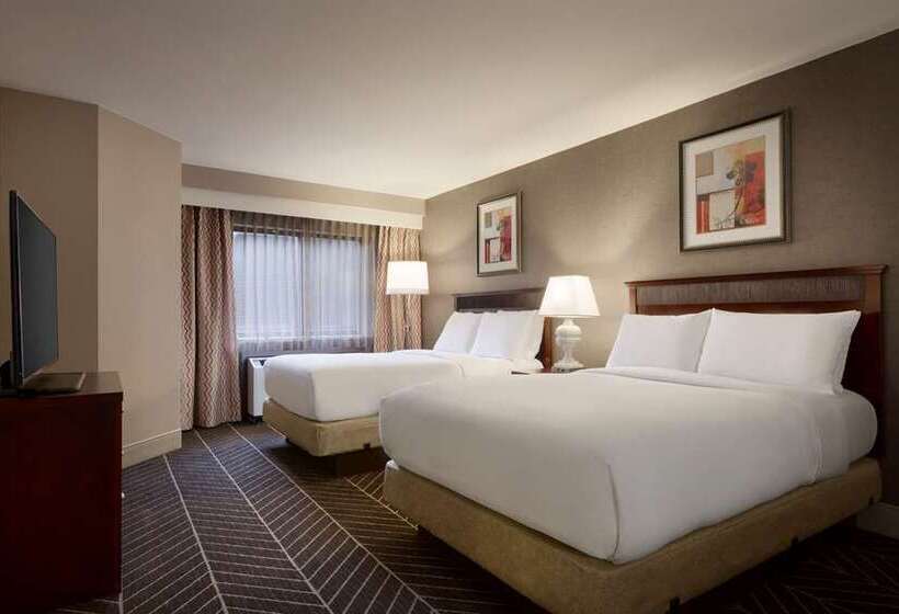 هتل Hilton Arlington