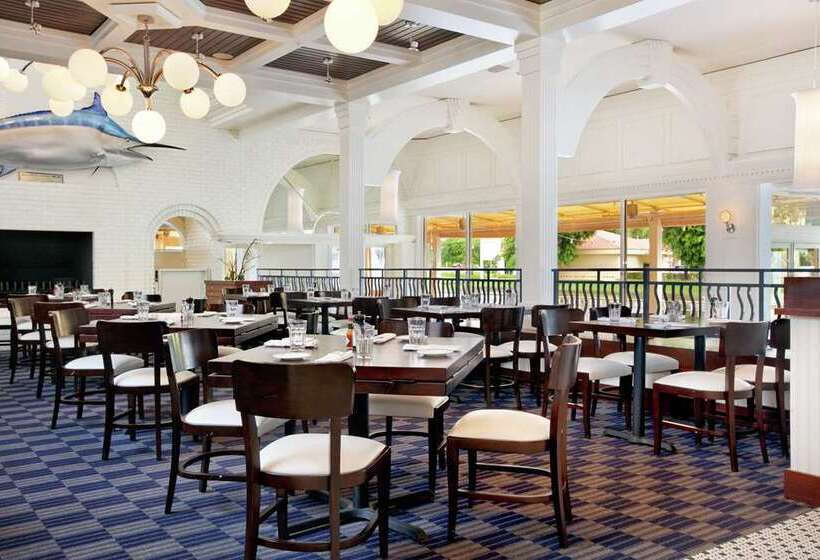 هتل Hilton Boca Raton Suites