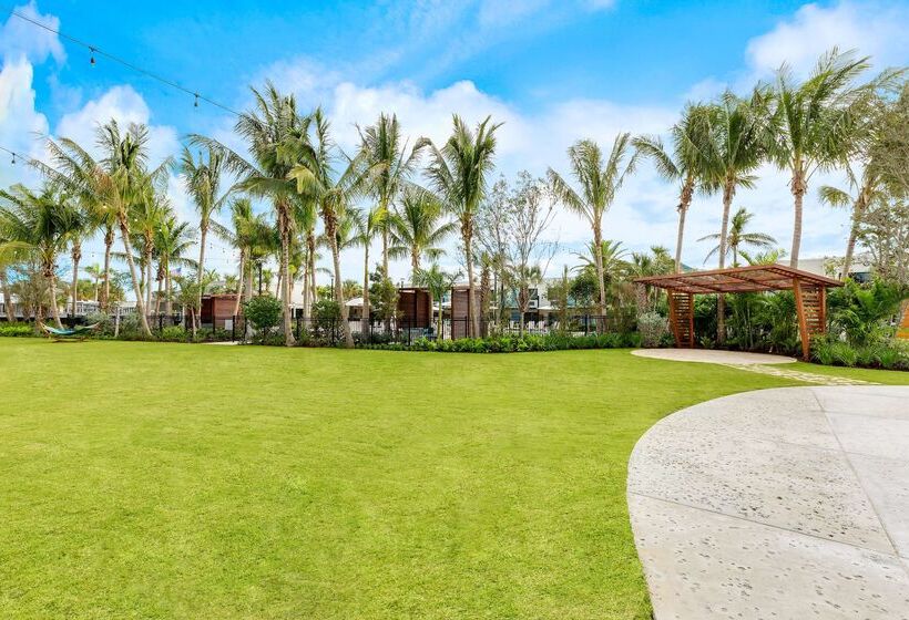 هتل Hilton Garden Inn Key West / The Keys Collection