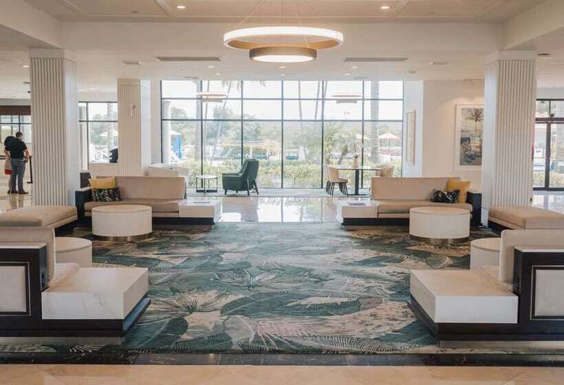 هتل Hilton Palm Beach Pbi
