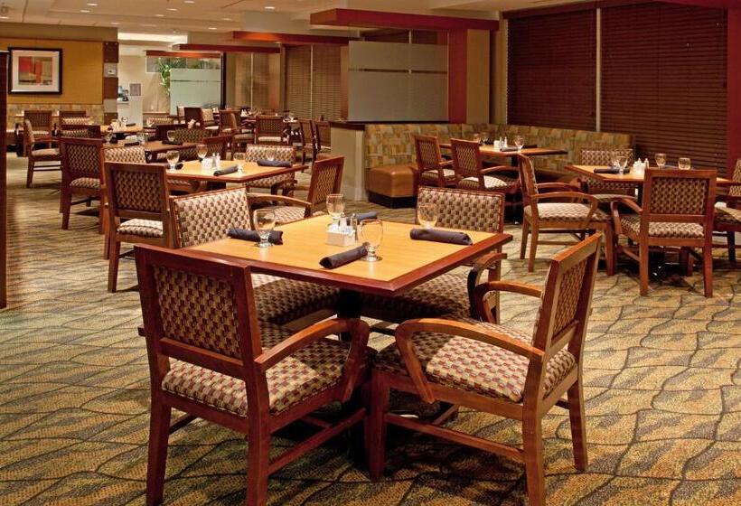هتل Holiday Inn Columbus Dwtn Capitol Square, An Ihg