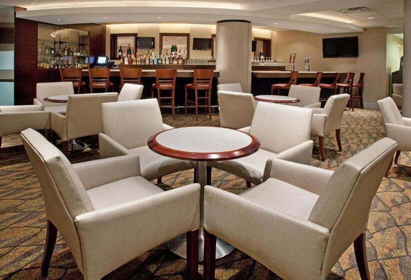هتل Holiday Inn Columbus Dwtn Capitol Square, An Ihg