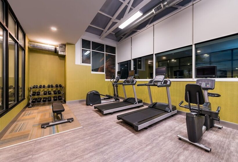 فندق Holiday Inn Concord Downtown, An Ihg