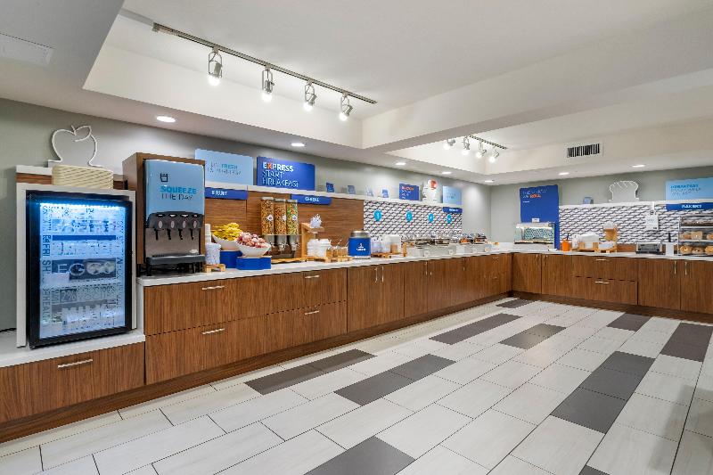 בית מלון כפרי Holiday Inn Express Cape Coral Fort Myers Area, An Ihg