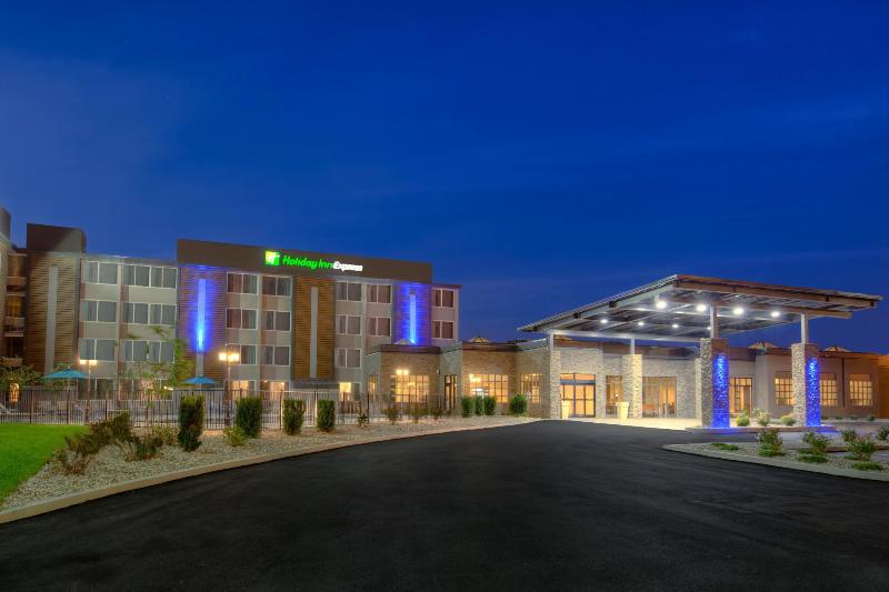 هتل Holiday Inn Express Louisville Airport Expo Center, An Ihg