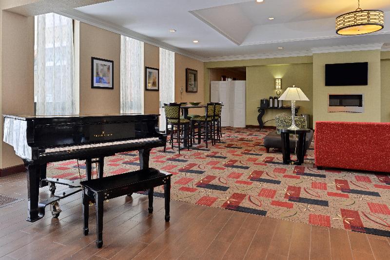 בית מלון כפרי Holiday Inn New London, An Ihg