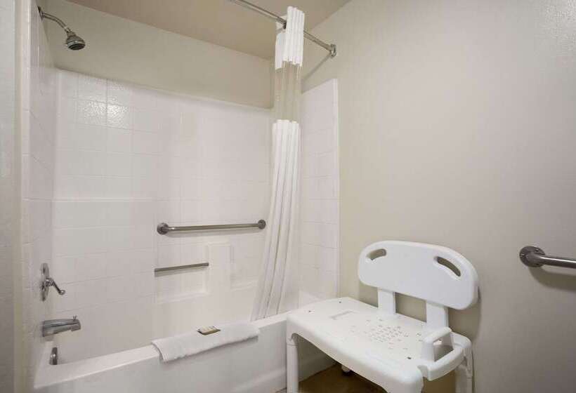 هتل Howard Johnson By Wyndham Buena Park