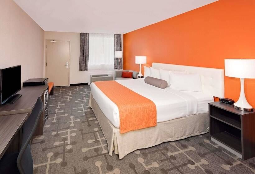 هتل Howard Johnson By Wyndham Florence