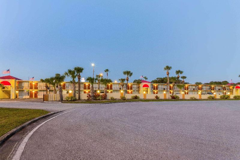 فندق Howard Johnson By Wyndham Lakeland