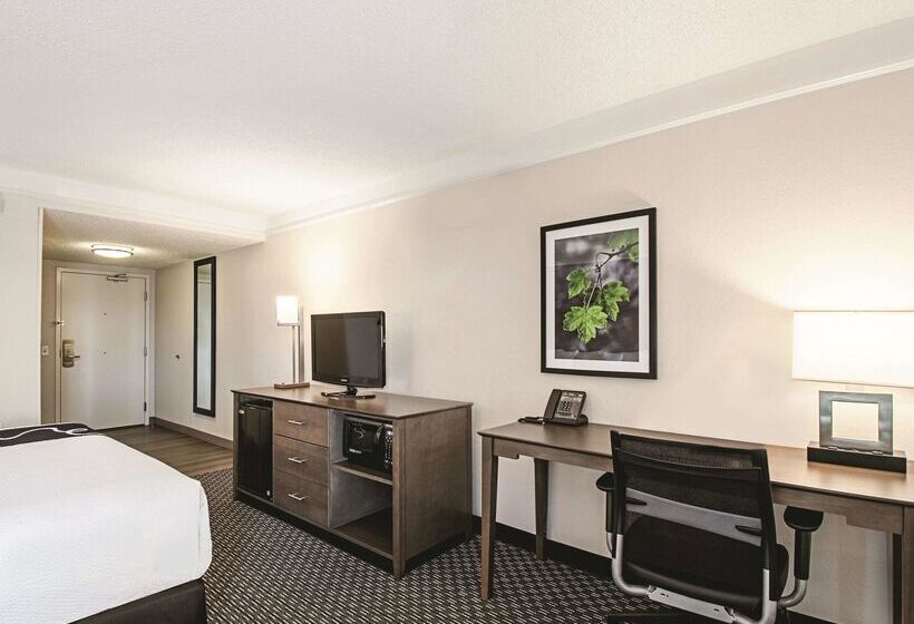 Hotel La Quinta Inn & Suites By Wyndham Cincinnati Sharonville