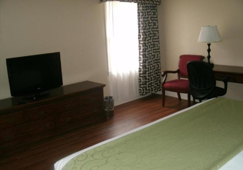 هتل Merry Acres Inn
