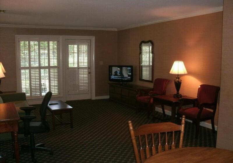 هتل Merry Acres Inn