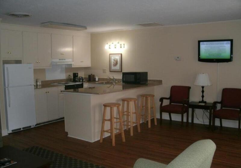 هتل Merry Acres Inn