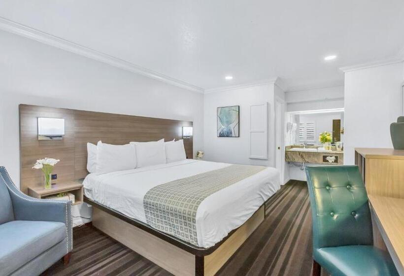 Napa Valley Hotel & Suites