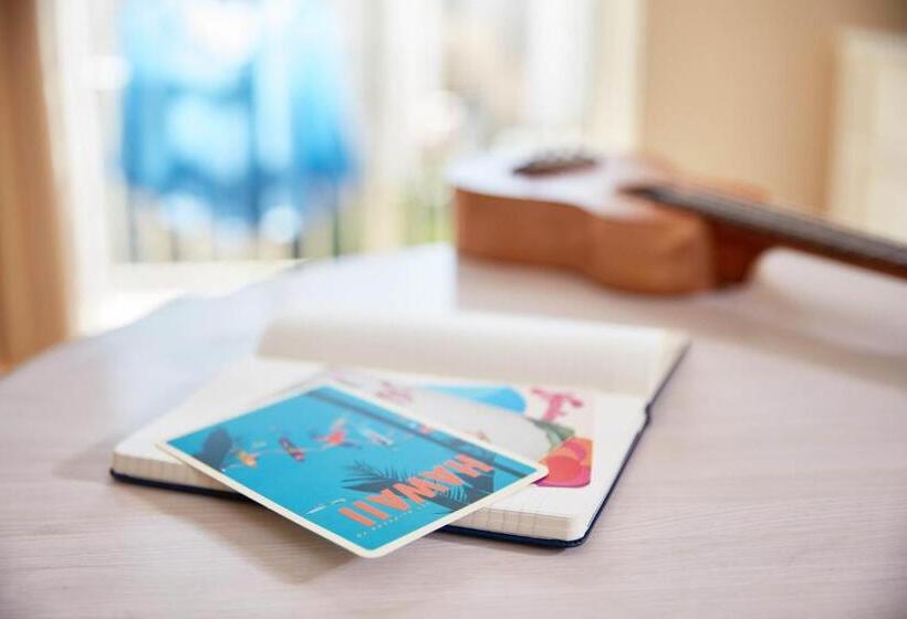 호텔 Outrigger Waikiki Paradise