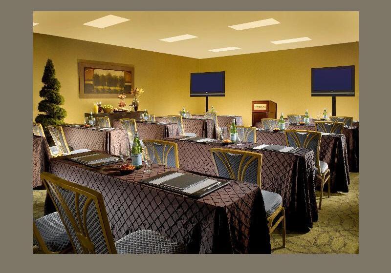 فندق Omni Charlottesville