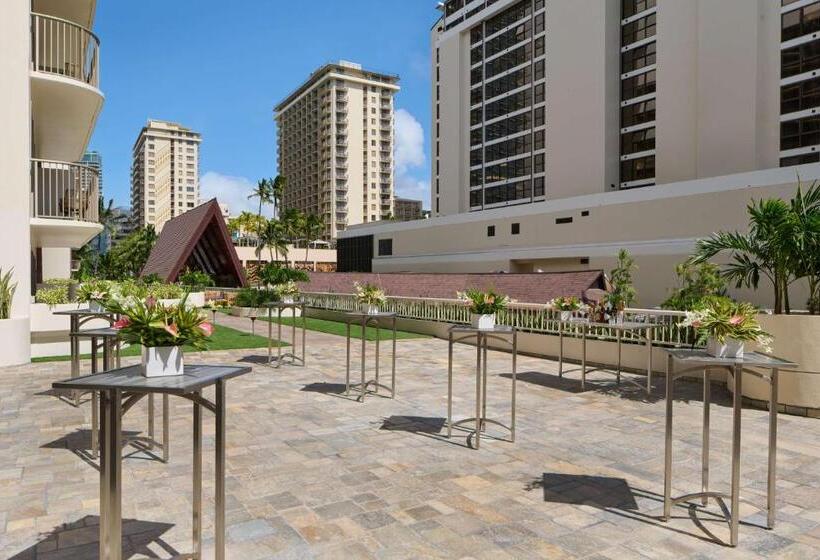 בית מלון כפרי Outrigger Reef Waikiki Beach Resort