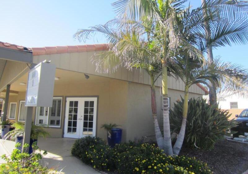 ホテル Pacific Shores Inn