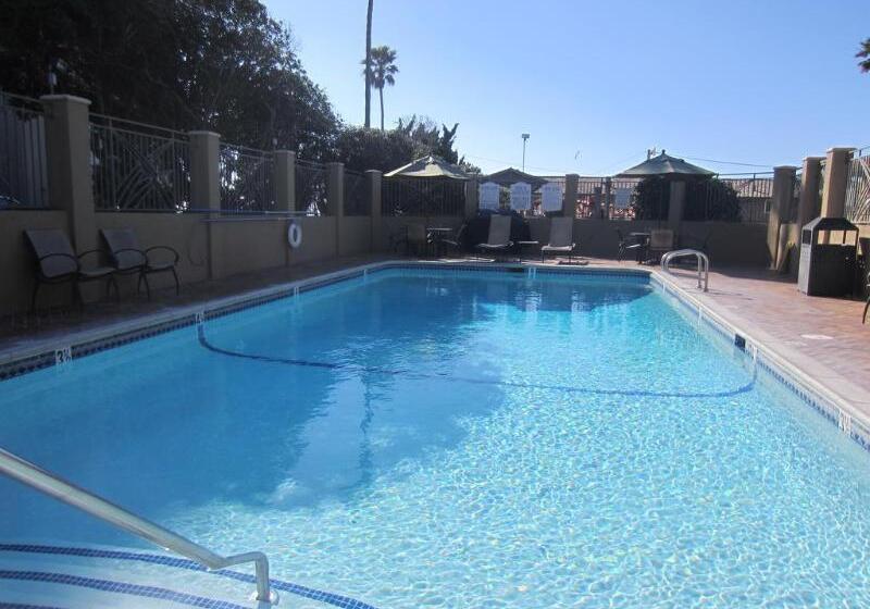 ホテル Pacific Shores Inn