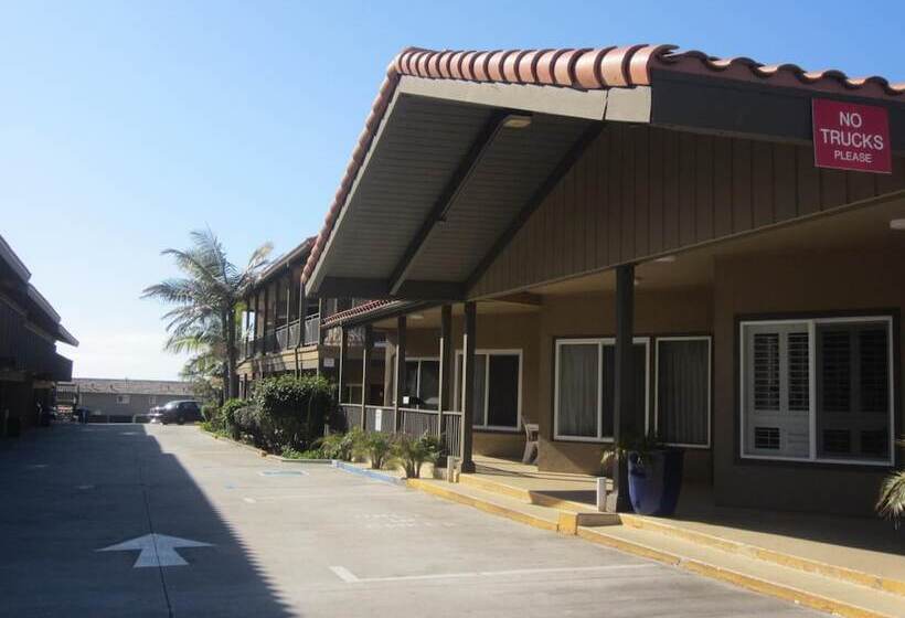 ホテル Pacific Shores Inn