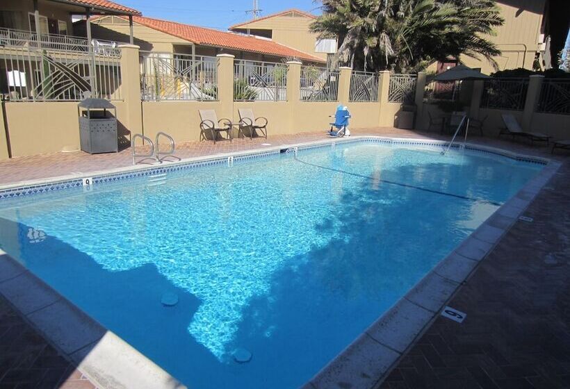 ホテル Pacific Shores Inn