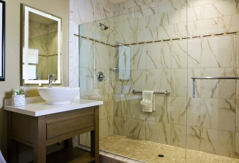 ホテル Pacific Shores Inn