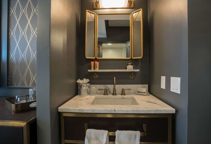 هتل Phillips Kansas City Curio Collection By Hilton