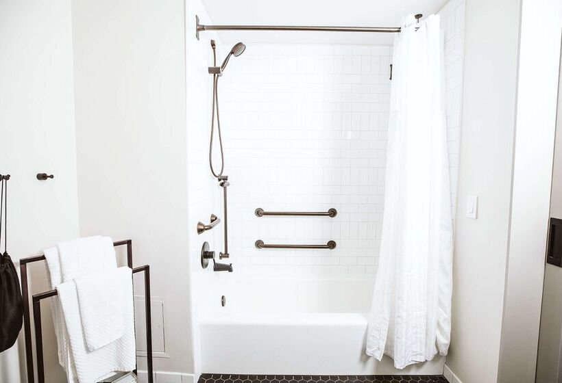 هتل Phillips Kansas City Curio Collection By Hilton
