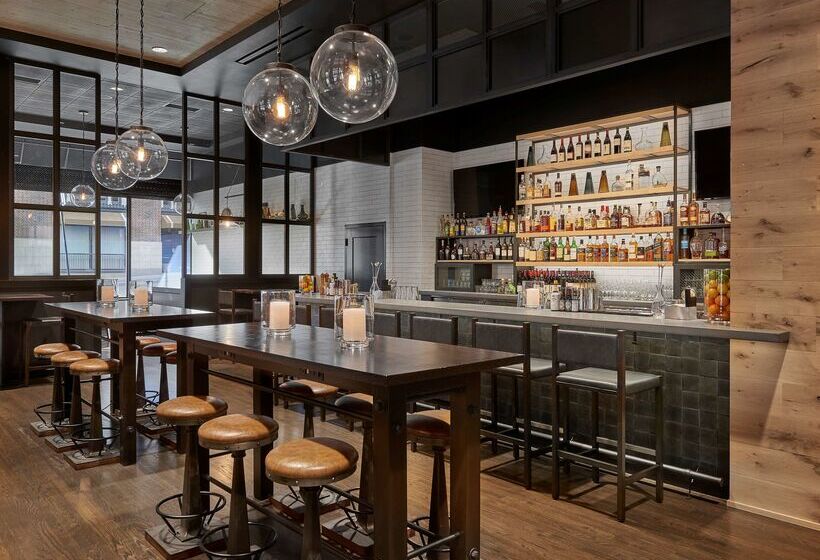 هتل Phillips Kansas City Curio Collection By Hilton