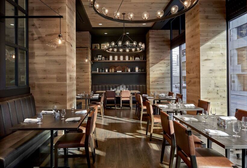 هتل Phillips Kansas City Curio Collection By Hilton