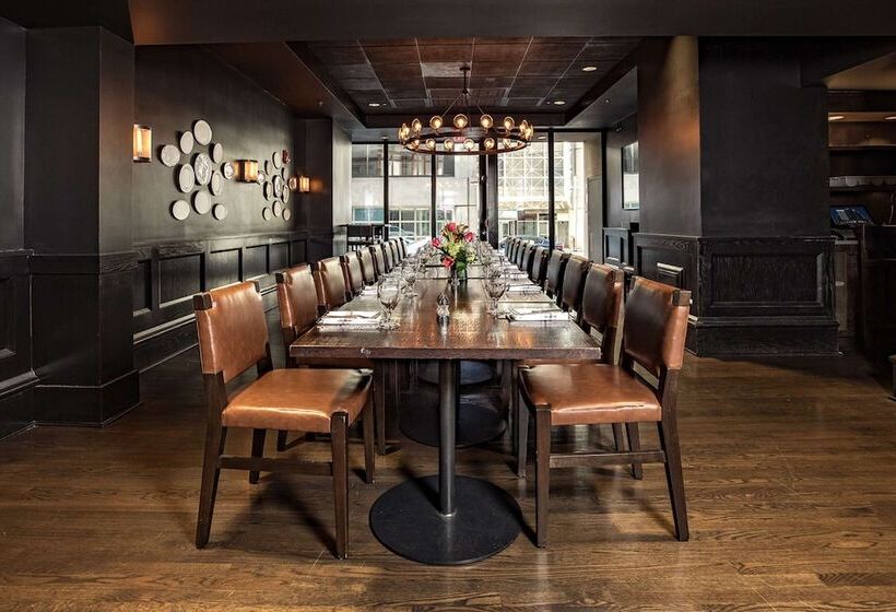 هتل Phillips Kansas City Curio Collection By Hilton